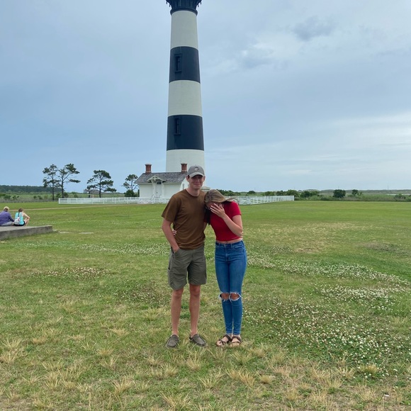 Meet your Posher, Karlie - Picture 1 of 1